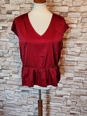 Love And Promises Brand New Elegant Red V-Neck  Blouse